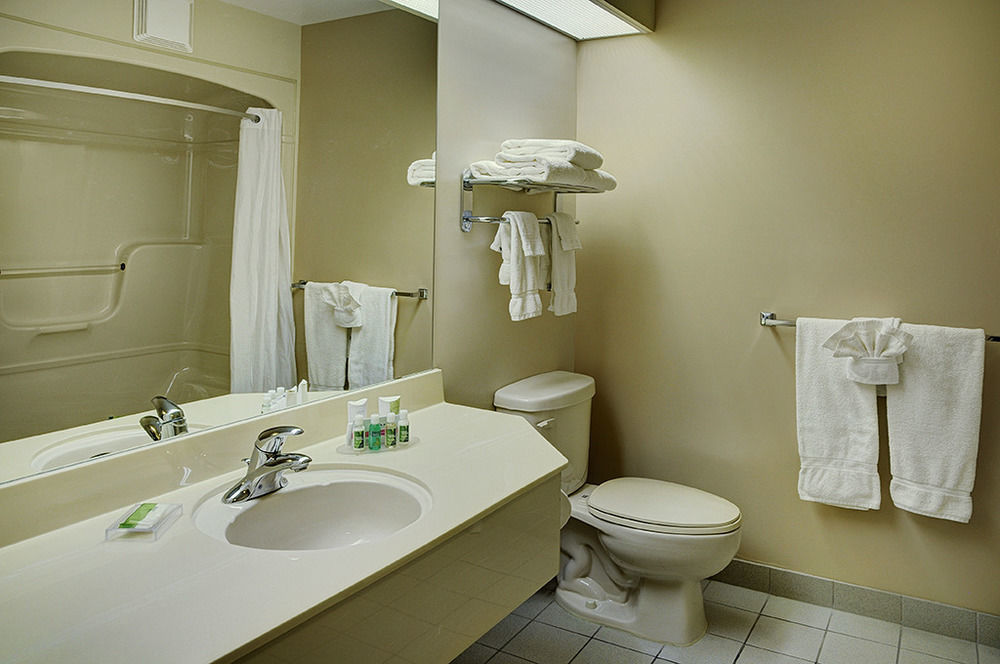 Coastal - Bayers Hotel