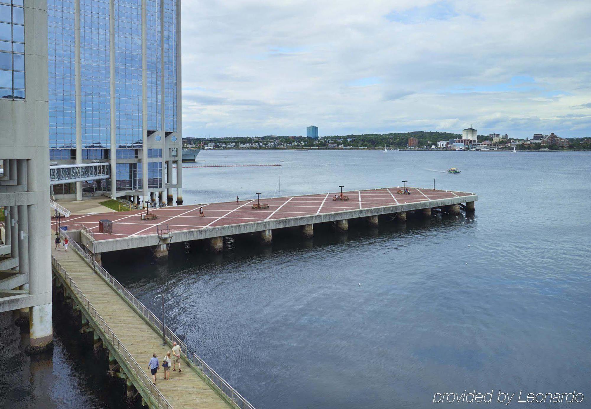 Marriott Harbourfront Hotel 4*