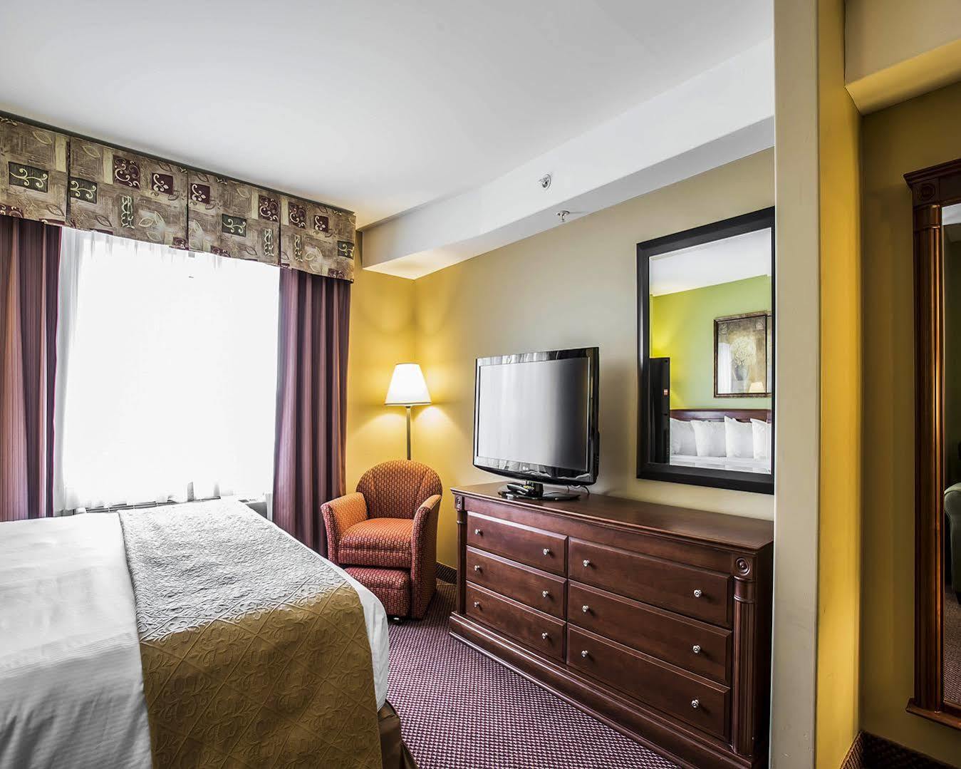 Express & - Bedford By Ihg 3* Halifax