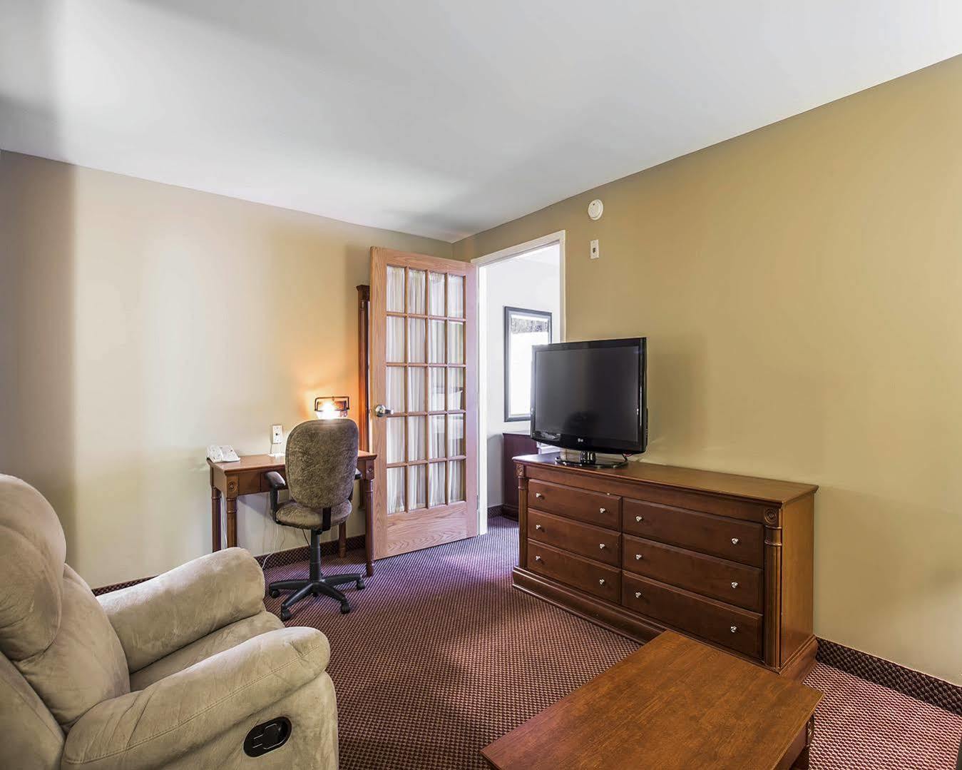 Express & - Bedford By Ihg Hotel