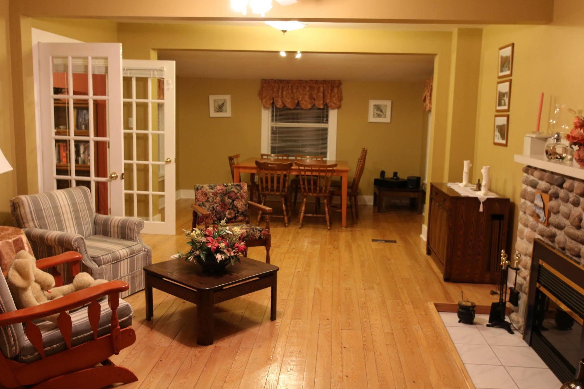 Anchorage House And Cottages *