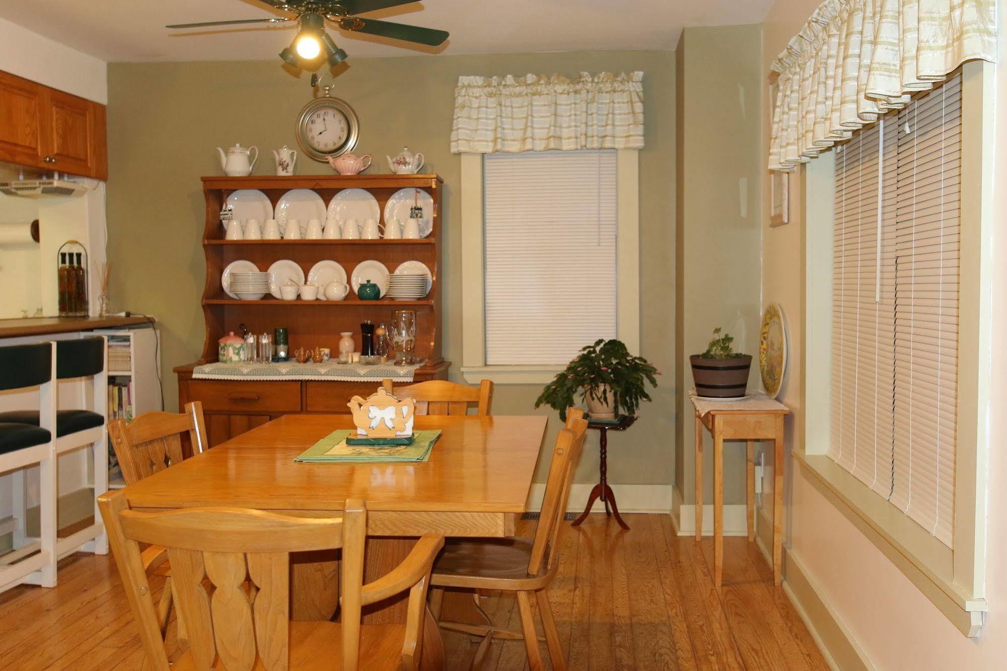 Anchorage House And Cottages