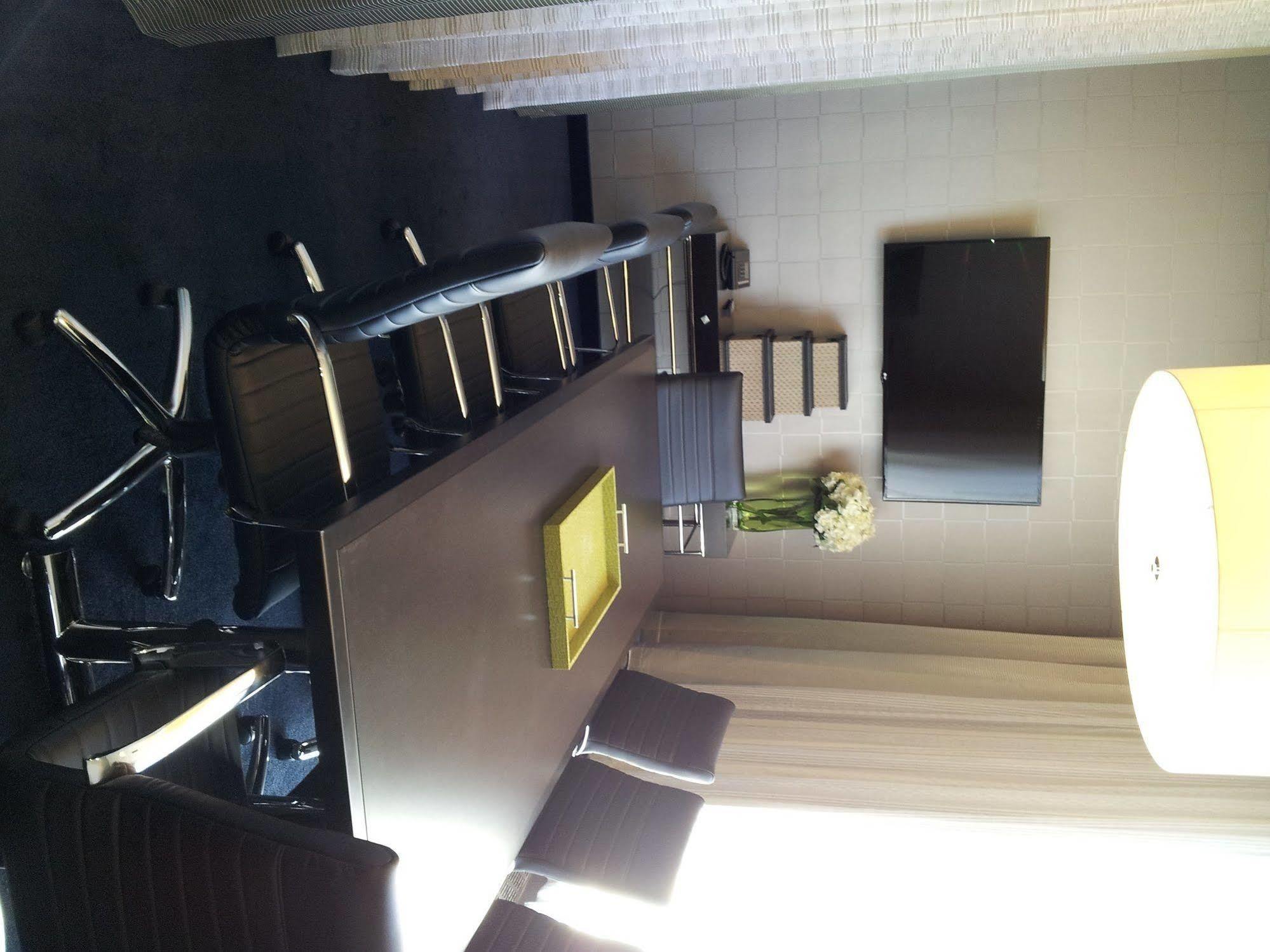 The Hollis - A Doubletree By Hilton 4* Halifax