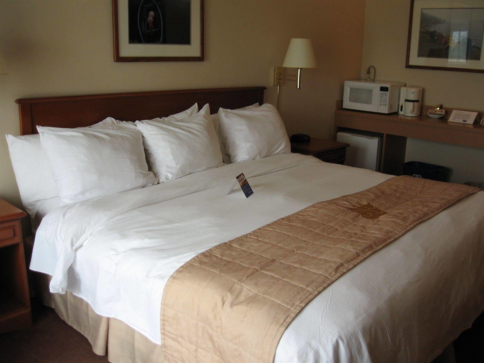 Coastal - Bayers Hotel 3*