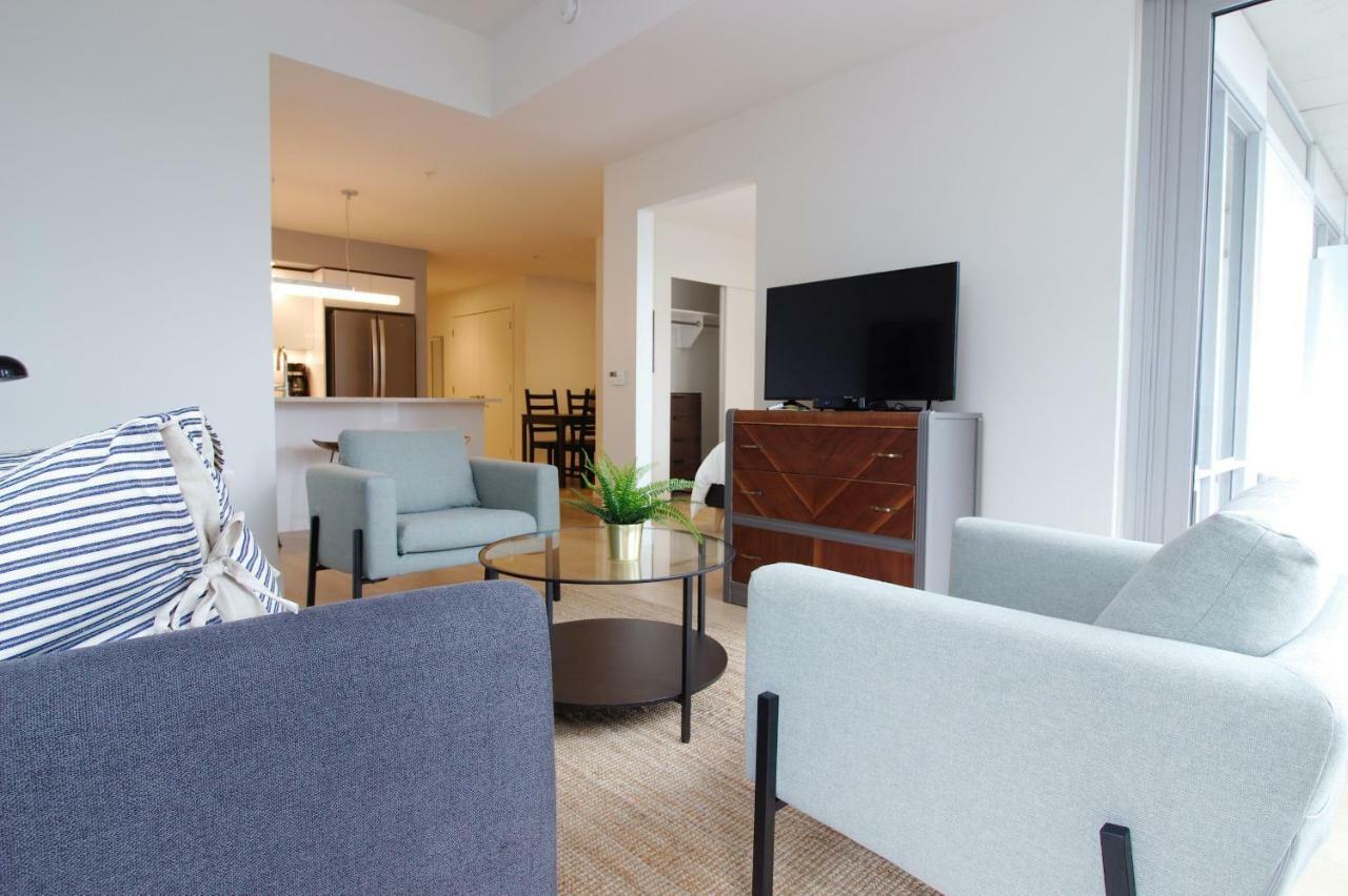 Moore Suites - The Alexander *