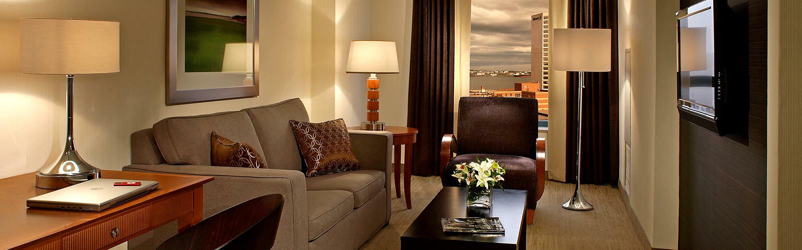 Cambridge Hotel