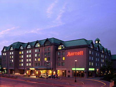 Marriott Harbourfront Hotel