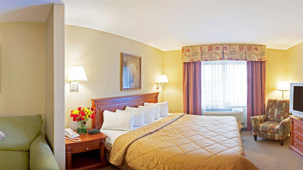 Express & - Bedford By Ihg Hotel