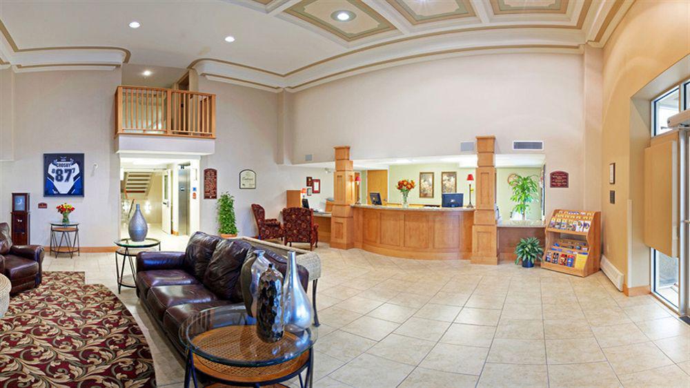 Express & - Bedford By Ihg Hotel